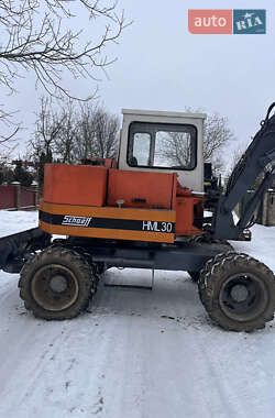 Колесный экскаватор Schaeff HML 1995 в Луцке