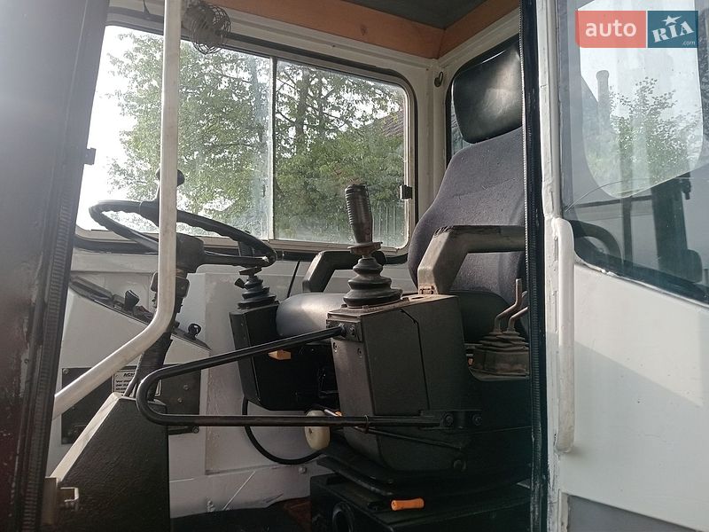 Экскаватор погрузчик Schaeff HML 1994 в Черновцах