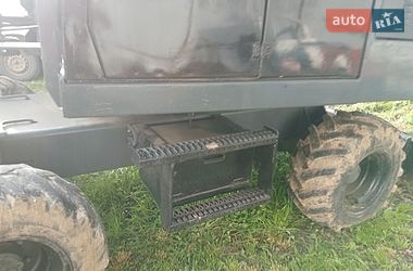 Экскаватор погрузчик Schaeff HML 1994 в Черновцах
