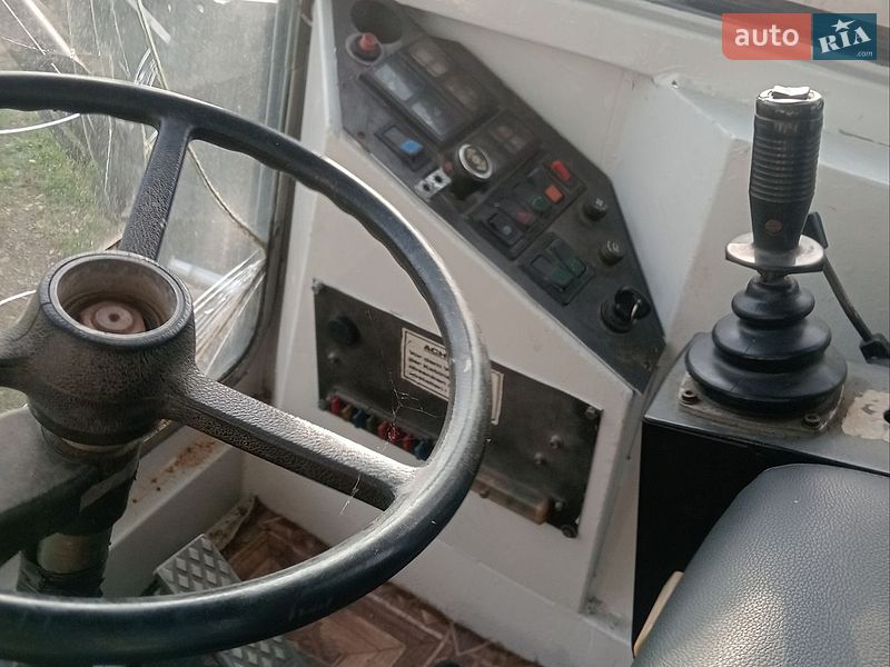 Экскаватор погрузчик Schaeff HML 1994 в Черновцах