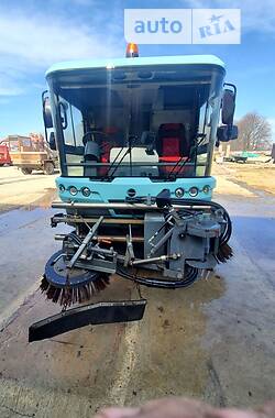 Прибиральна машина SCHMIDT MultiOne S 20 D 2012 в 
