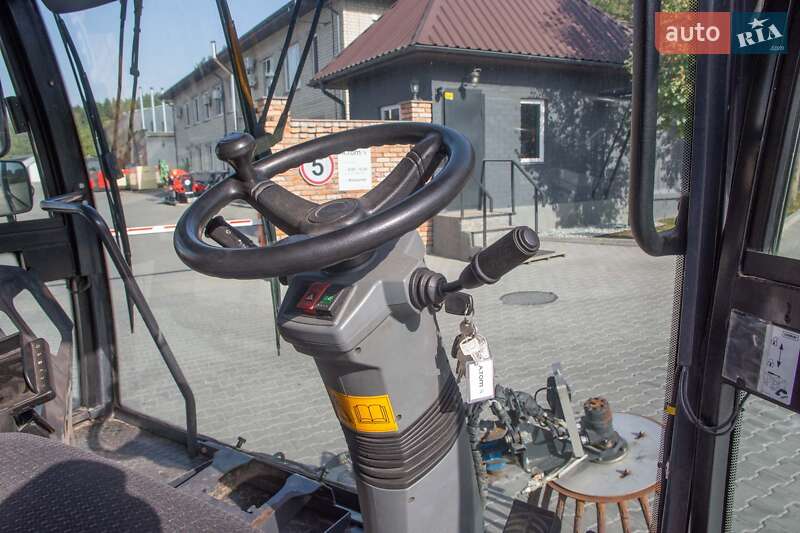 Подметальная машина SCHMIDT Swingo 2016 в Житомире фото 8 Подметальная машина SCHMIDT Swingo 2016 в Житомире