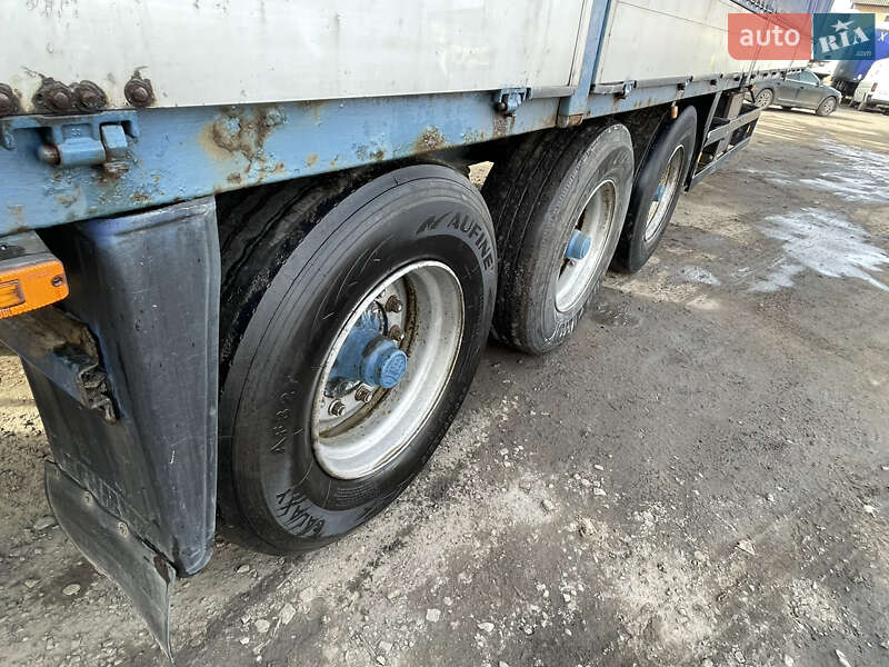 Бортовой полуприцеп Schmitz Cargobull Cargobull 1998 в Ратным