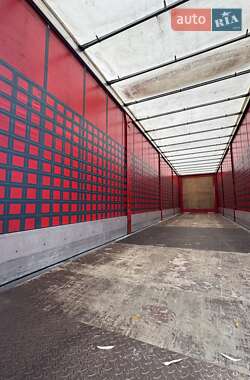Тентованный борт (штора) - полуприцеп Schmitz Cargobull Cargobull 2011 в 