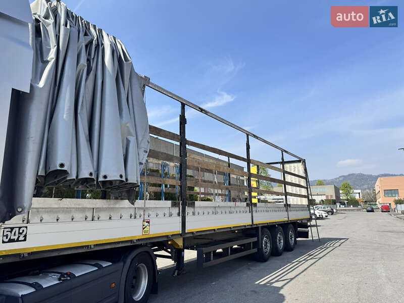 Тентованный борт (штора) - полуприцеп Schmitz Cargobull Cargobull 2012 в Новоднестровске