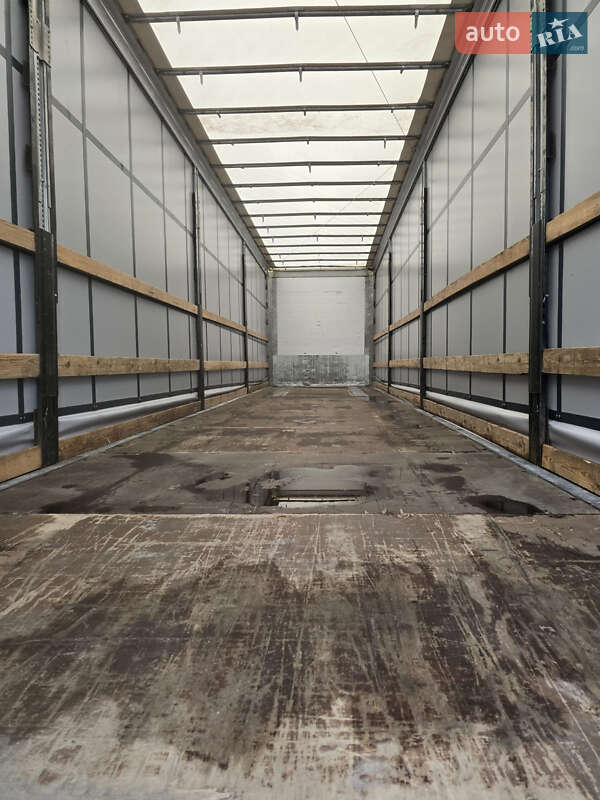 Тентованный борт (штора) - полуприцеп Schmitz Cargobull Cargobull 2012 в Львове фото 5 Тентованный борт (штора) - полуприцеп Schmitz Cargobull Cargobull 2012 в Львове