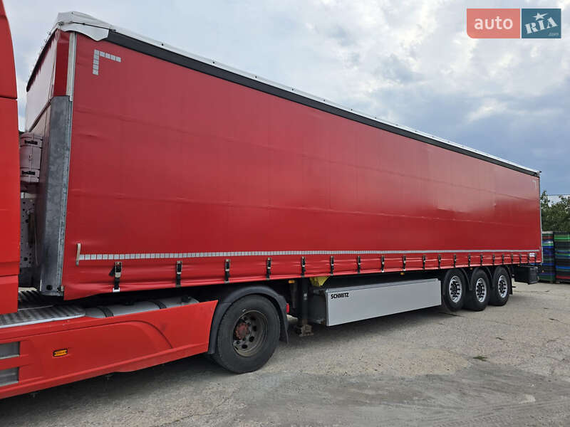 Тентованный борт (штора) - полуприцеп Schmitz Cargobull Cargobull 2011 в Львове