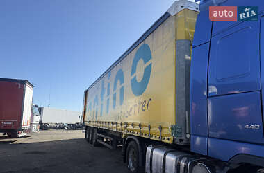 Тентований борт (штора) - напівпричіп Schmitz Cargobull Cargobull 2013 в 