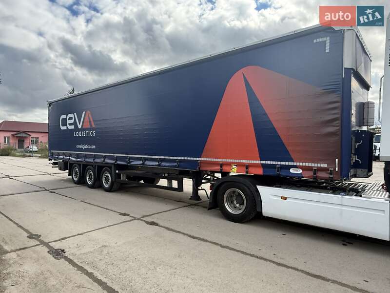 Тентованный борт (штора) - полуприцеп Schmitz Cargobull Cargobull 2015 в Надворной