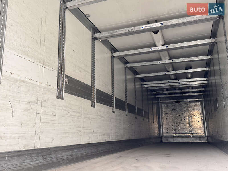 Рефрижератор полуприцеп Schmitz Cargobull Cargobull 2002 в Черновцах фото 10 Рефрижератор полуприцеп Schmitz Cargobull Cargobull 2002 в Черновцах