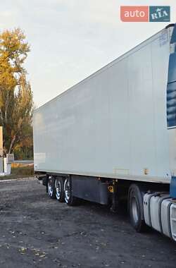 Рефрижератор напівпричіп Schmitz Cargobull Cargobull 2015 в  фото 2 Рефрижератор напівпричіп Schmitz Cargobull Cargobull 2015 в