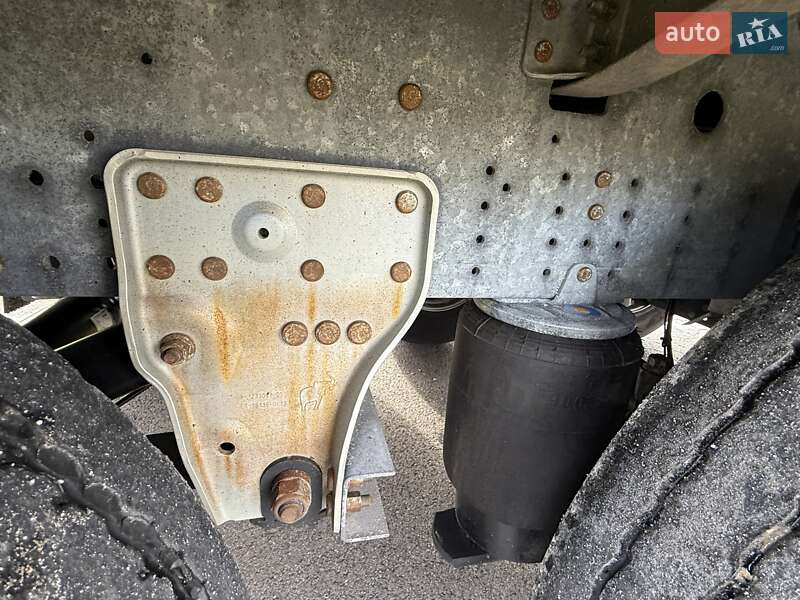 Тентований борт (штора) - напівпричіп Schmitz Cargobull Cargobull 2015 в Надвірній