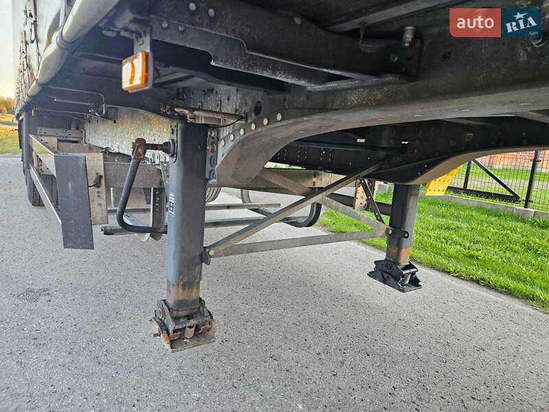 Тентований борт (штора) - напівпричіп Schmitz Cargobull Cargobull 2015 в Надвірній