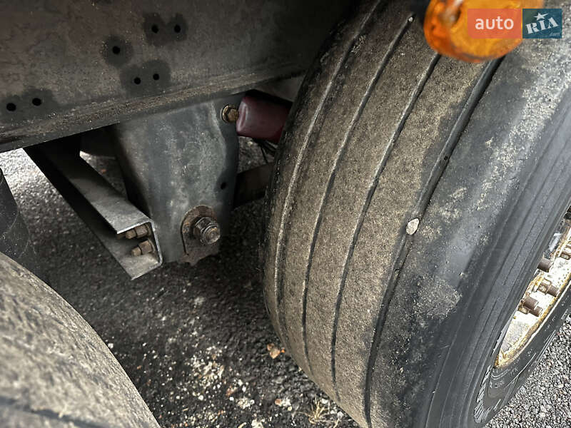 Тентований борт (штора) - напівпричіп Schmitz Cargobull Cargobull 2011 в Умані