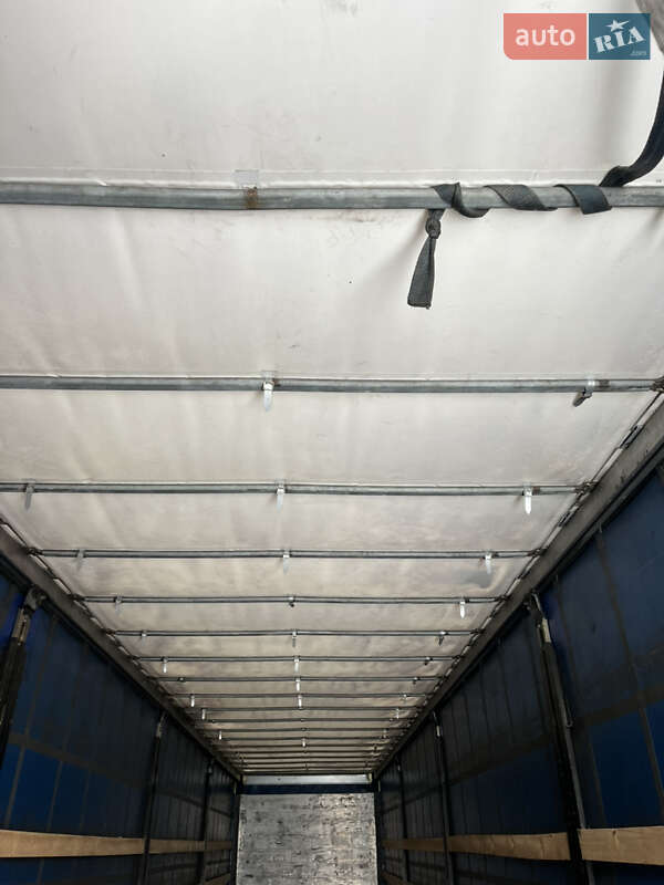 Тентованный борт (штора) - полуприцеп Schmitz Cargobull Cargobull 2012 в Львове