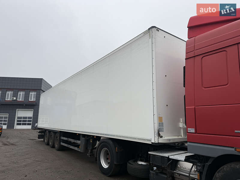 Изотермическая будка Schmitz Cargobull Cargobull 2014 в Киеве