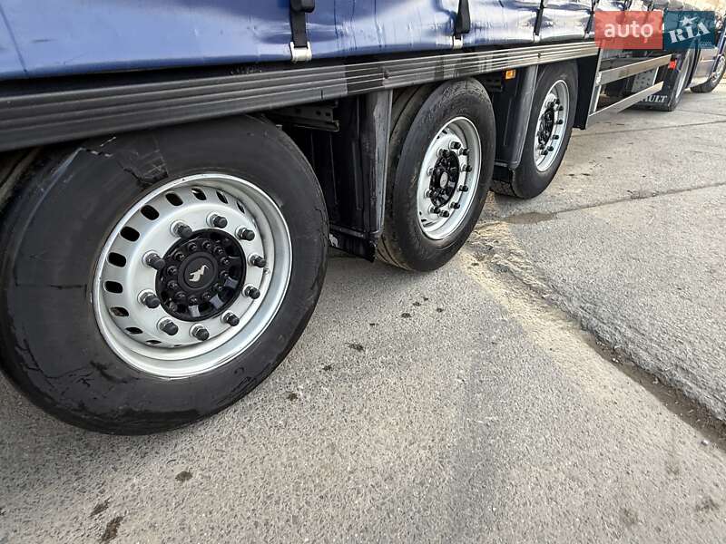 Тентованный борт (штора) - полуприцеп Schmitz Cargobull Cargobull 2015 в Надворной