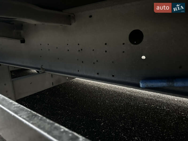 Тентованный борт (штора) - полуприцеп Schmitz Cargobull Cargobull 2011 в Умани фото 7 Тентованный борт (штора) - полуприцеп Schmitz Cargobull Cargobull 2011 в Умани