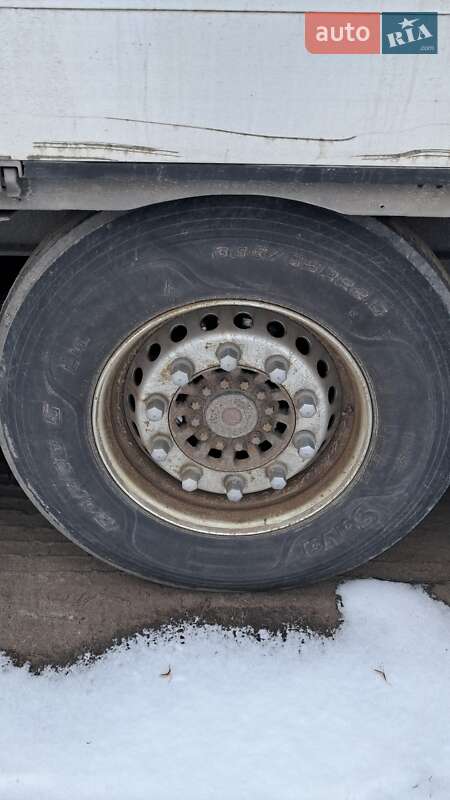 Бортовий напівпричіп Schmitz Cargobull Cargobull 2004 в Ратному