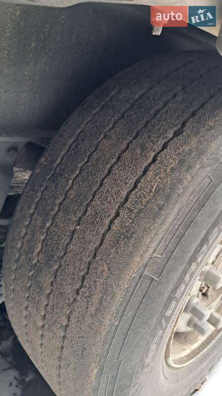 Бортовий напівпричіп Schmitz Cargobull Cargobull 2004 в Ратному