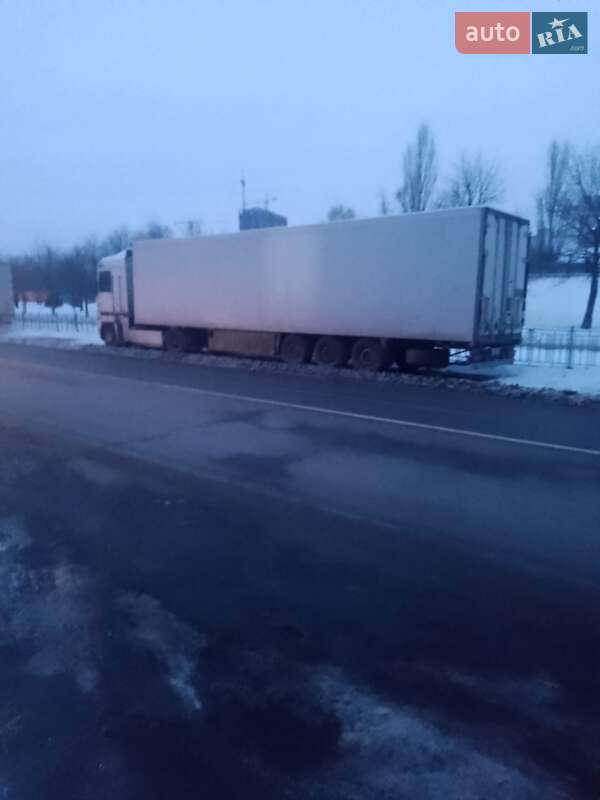 Рефрижератор Schmitz Cargobull Cargobull 2003 в Киеве