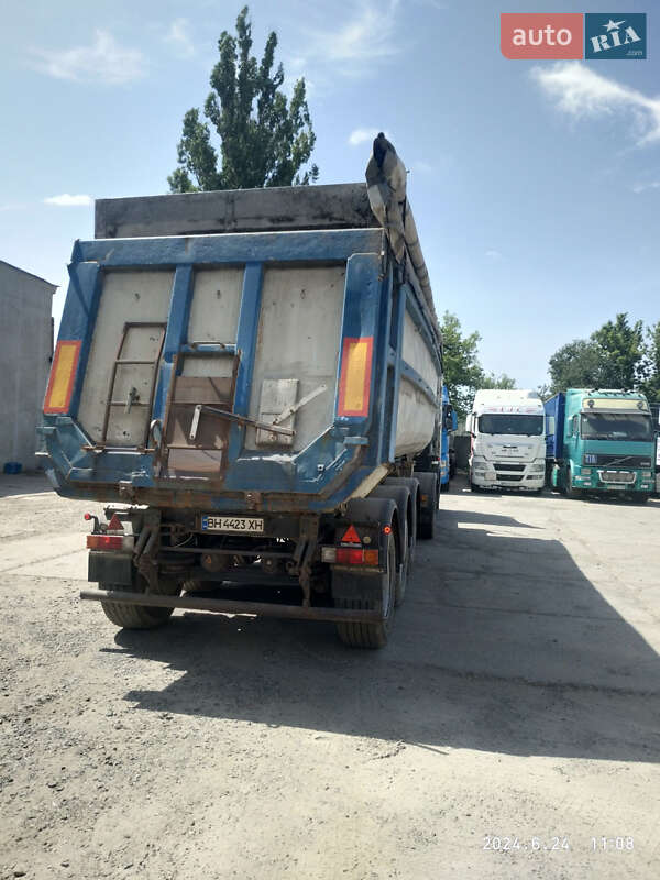 Самоскид напівпричіп Schmitz Cargobull Gotha 2004 в Ізмаїлі