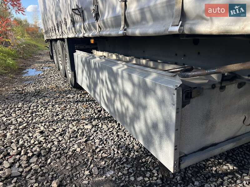 Тентований борт (штора) - напівпричіп Schmitz Cargobull Gotha 2007 в Хусті