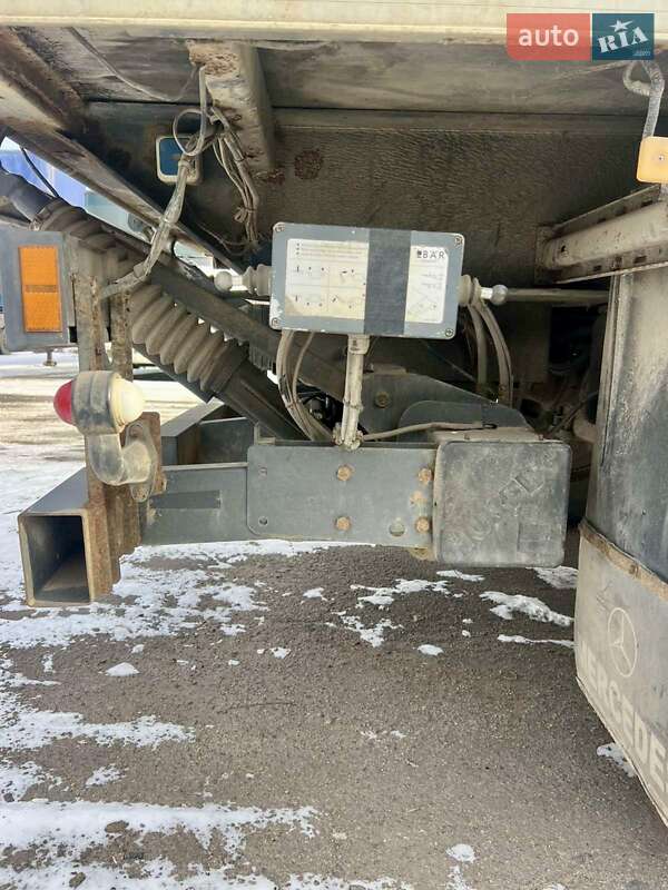 Бортовой полуприцеп Schmitz Cargobull Gotha 1998 в Одессе