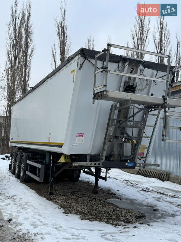 Зерновоз - полуприцеп Schmitz Cargobull Gotha 2017 в Каменец-Подольском