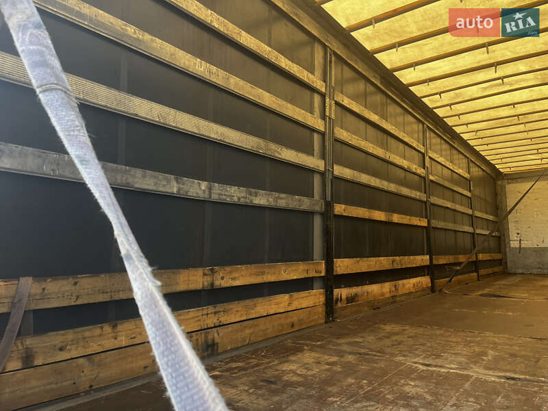 Тентований борт (штора) - напівпричіп Schmitz Cargobull Mega 2008 в Луцьку