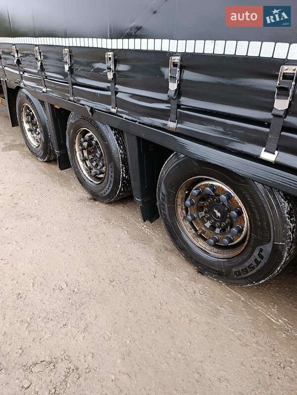 Тентованный борт (штора) - полуприцеп Schmitz Cargobull Mega 2013 в Львове