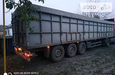 Бортовой полуприцеп Schmitz Cargobull S01 2000 в Драбове
