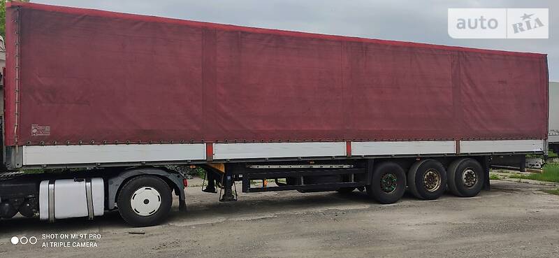 Бортовой полуприцеп Schmitz Cargobull S01 2007 в Мукачево