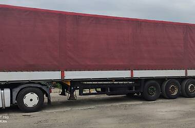Бортовой полуприцеп Schmitz Cargobull S01 2007 в 