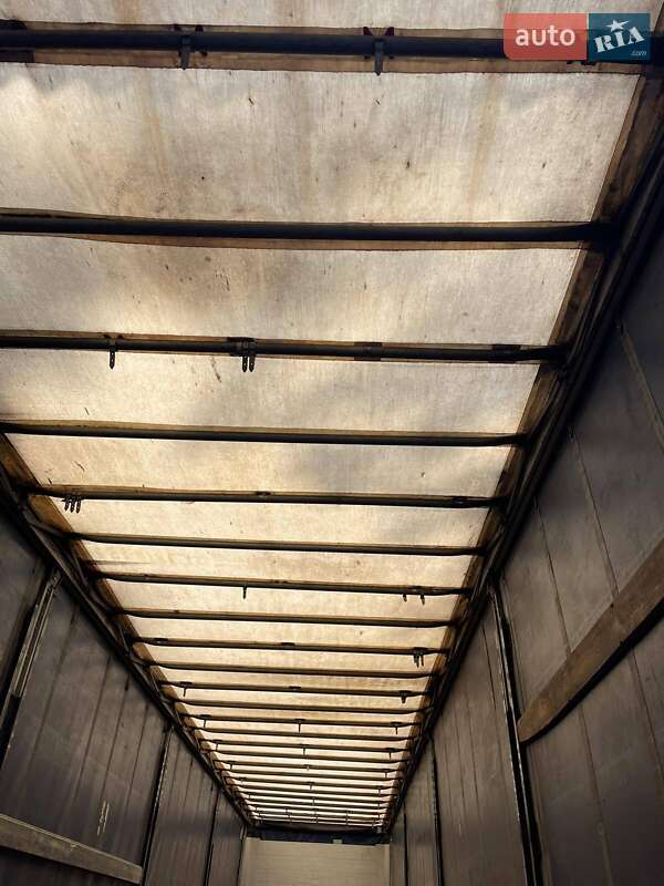 Тентованный борт (штора) - полуприцеп Schmitz Cargobull S01 2002 в Березному