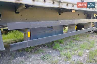 Бортовой полуприцеп Schmitz Cargobull S01 2007 в 