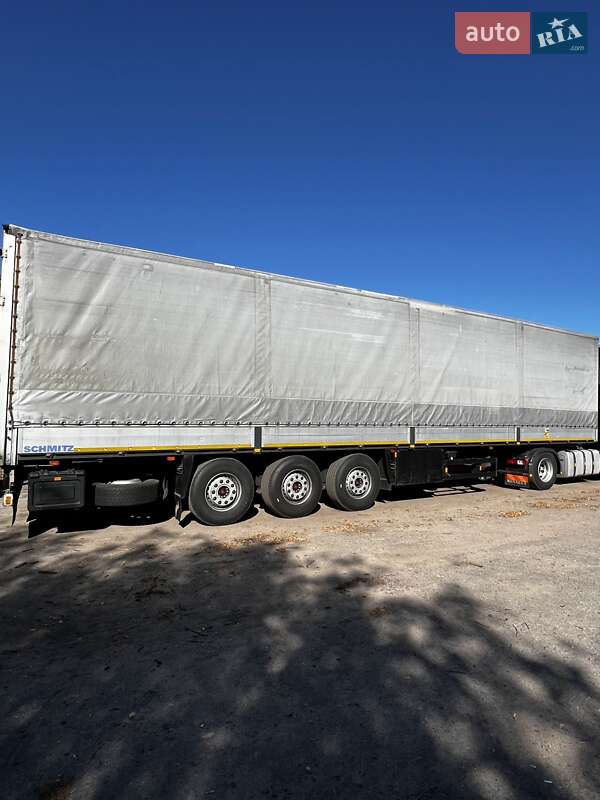 Бортовой полуприцеп Schmitz Cargobull S01 2001 в Мене