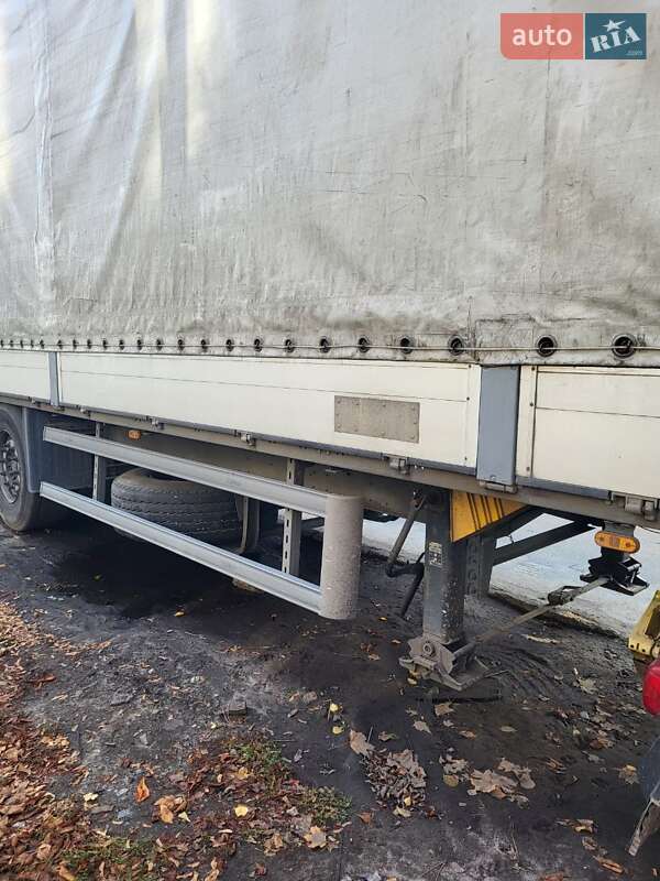 Бортовой полуприцеп Schmitz Cargobull S01 2007 в Днепре