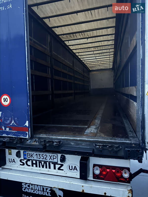 Тентований борт (штора) - напівпричіп Schmitz Cargobull S01 2011 в Рівному