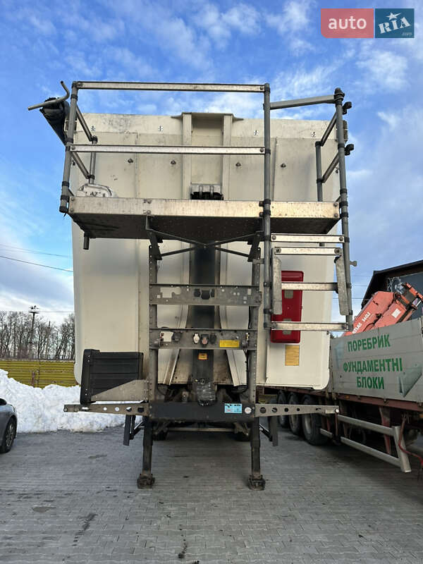 Зерновоз - причіп Schmitz Cargobull S3 2015 в Теребовлі