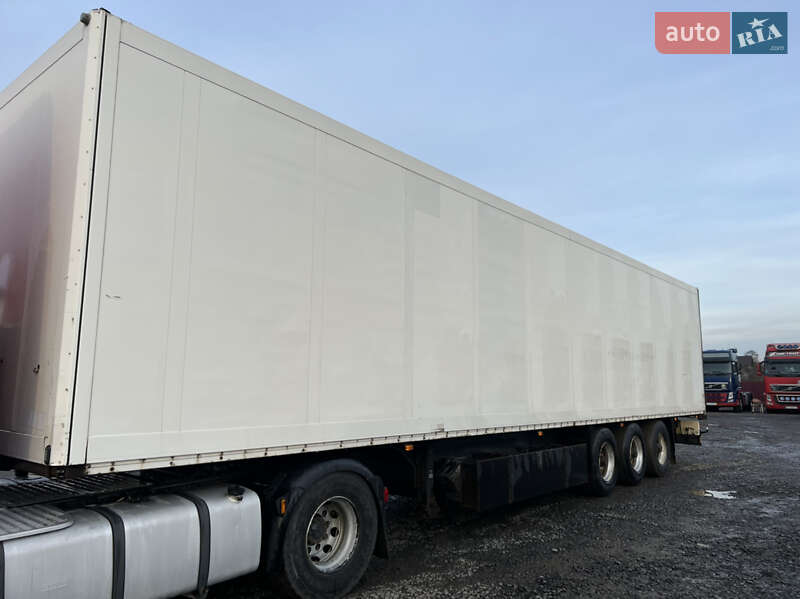 Изотермическая будка Schmitz Cargobull SAF 2000 в Ковеле