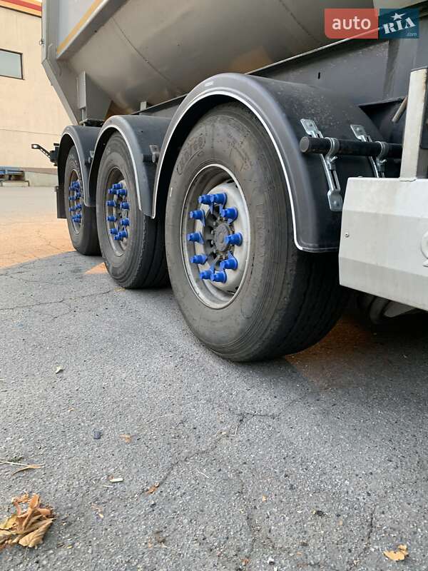 Зерновоз - полуприцеп Schmitz Cargobull SAF 2000 в Харькове