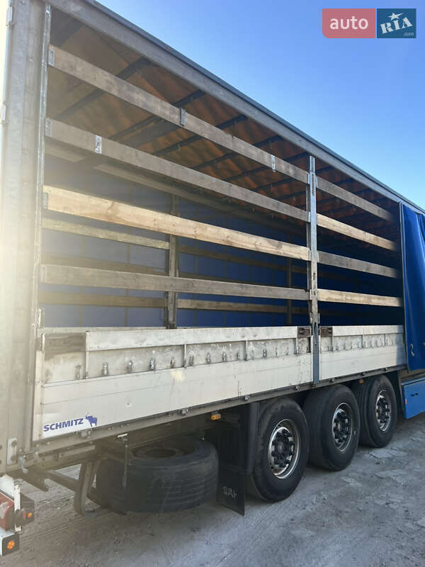 Бортовой полуприцеп Schmitz Cargobull SAF 2008 в Одессе
