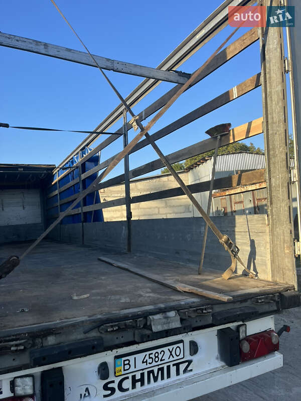 Бортовой полуприцеп Schmitz Cargobull SAF 2008 в Одессе