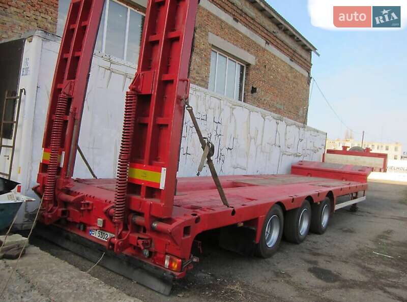 Низкорамная платформа Schmitz Cargobull SAF 2008 в Виннице