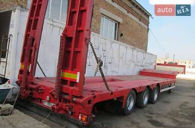 Низкорамная платформа Schmitz Cargobull SAF 2008 в 