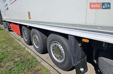 Изотермическая будка Schmitz Cargobull SAF 2011 в 