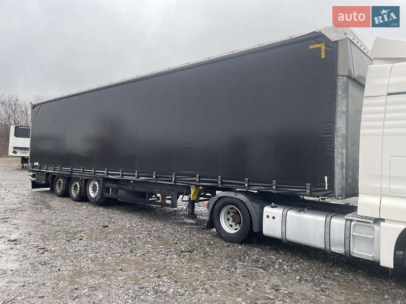 Тентований борт (штора) - напівпричіп Schmitz Cargobull SAF 2015 в Вінниці