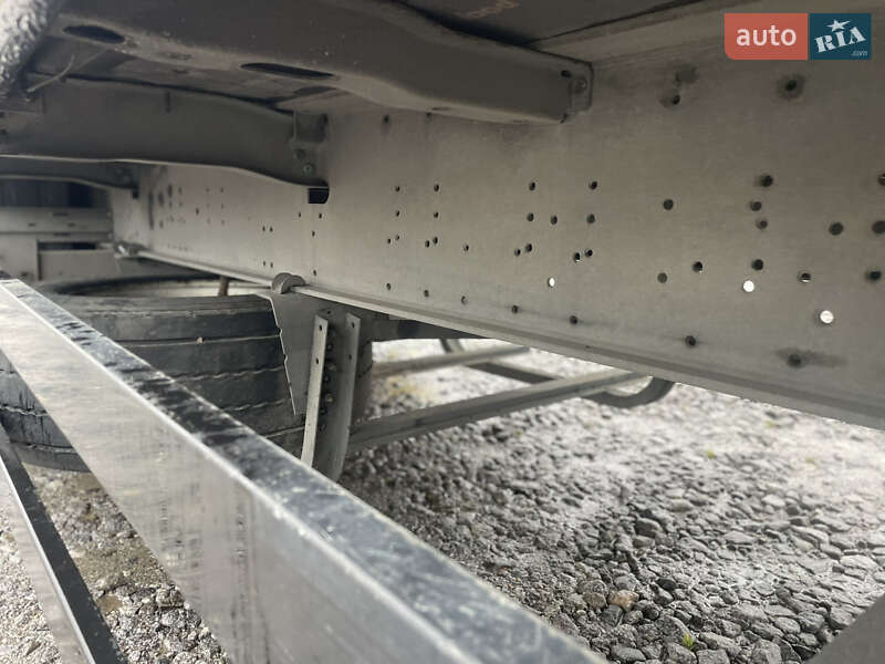 Тентований борт (штора) - напівпричіп Schmitz Cargobull SAF 2015 в Вінниці