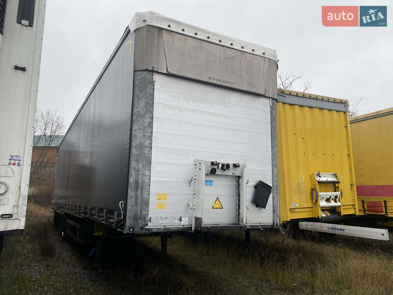 Тентований борт (штора) - напівпричіп Schmitz Cargobull SAF 2015 в Вінниці